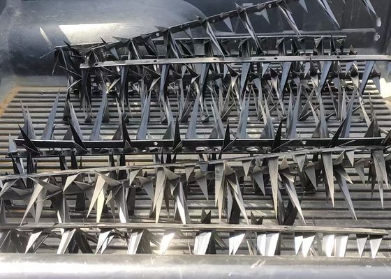 Segurança anti-escalada Espinhas de parede galvanizadas em cima / parede