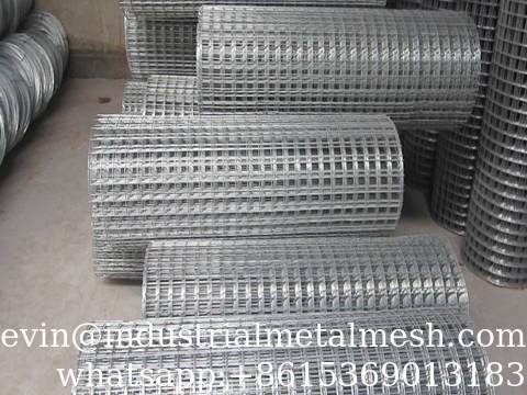 Rede de arame galvanizado soldado elétrico durável de alta resistência e estrutura estável     3/8 " × 24BWG × 0,9 mm × 30 m