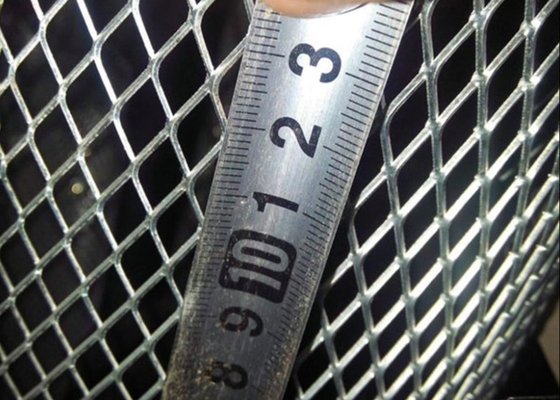 Malha expandida 1-20m pequena do metal do comprimento do furo do hexágono/malha metal do estiramento
