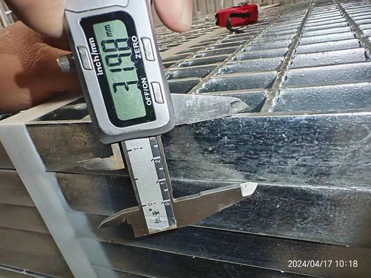 Painel de grade de aço padrão ASTM A36 WB325/2 Galvanizado