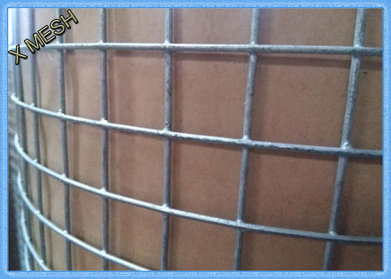 Painéis de cerca de malha de arame soldado galvanizado com formato de buraco quadrado feitos de arame de ferro