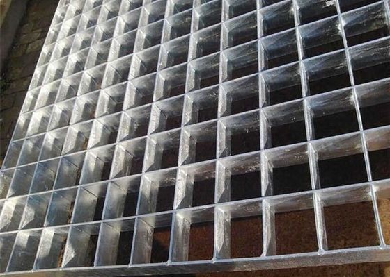 Grelhas de aço galvanizadas simples / serrilhadas a quente para passeios de plataforma