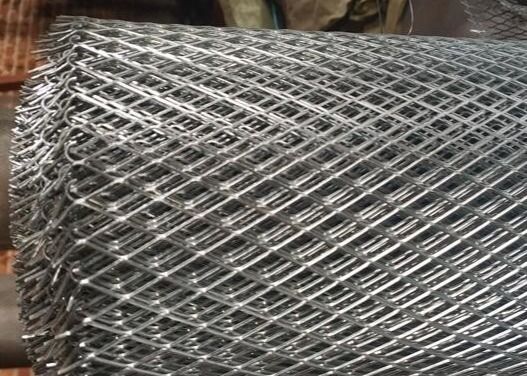 O peso 11.15kg/M2 aplainado favo de mel expandiu a malha 4x8 do metal