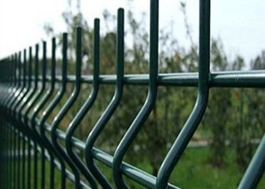 Cercas galvanizadas de painéis 3D Cercas de aço curvas 3D cercas de arame elétrico curvo cercas de arame elétrico V malha cercas de segurança