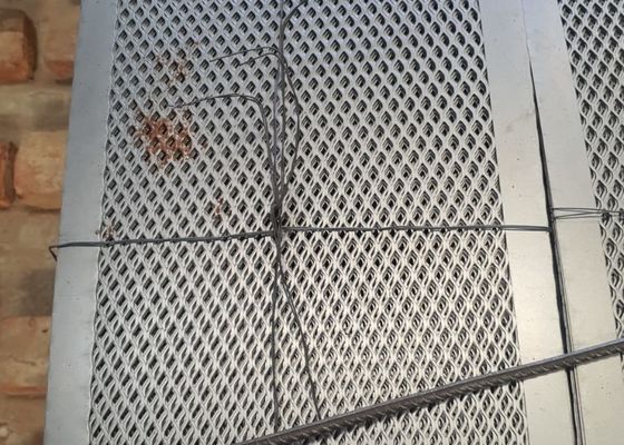 Folha perfurada de alumínio da malha do metal do trevo para o vário ambiente corrosivo