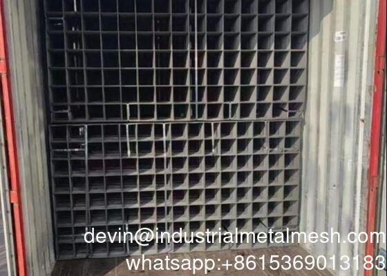 Painel de malha de arame soldado preto de 3,7 mm 150 mm * 150 mm para construção