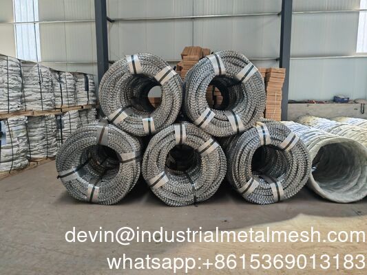 Tela de arame farpado de segurança Bto-22 lâmina de aço inoxidável soldada em rolo