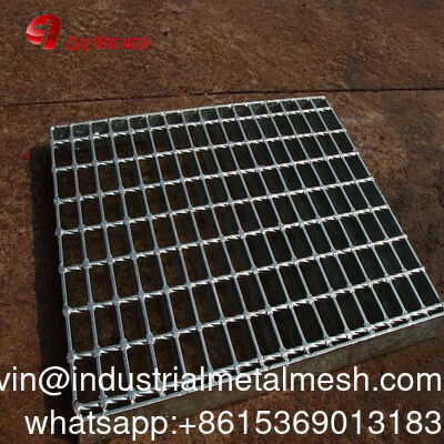 Galvanizado 15/20/30/34.3/40/60mm Barra de rolamento Pitch Drain Grelha de aço perfurado