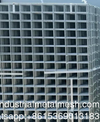 O fio soldado Mesh Panels 1.2x2.4m galvanizou a chapa metálica de aço 2" de 4x8ft furos