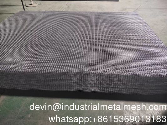 Painel de malha de arame soldado preto de 3,7 mm 150 mm * 150 mm para construção