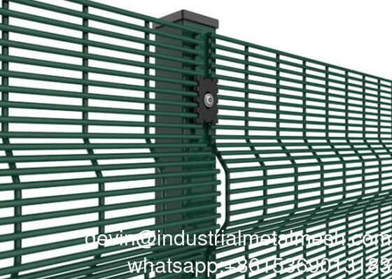 Segurança de alta 358 Cercas anti-subida para prisões e aeroportos industriais Perímetro Trellis & Gates Categoria de produto 358 Cercas de alta segurança Cercas de malha de arame