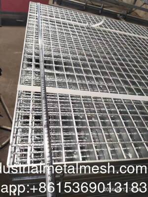 Fornecedor Soldadura Grelha de aço serrilhado China HDG Grelha de aço serrilhado