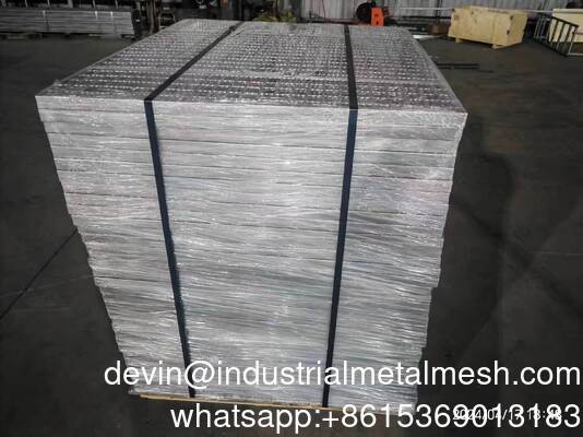 Painel de passagem Escalão de piso galvanizado por imersão a quente de aço inoxidável Grelha de aço inoxidável