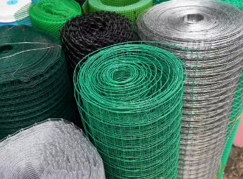 O rolo quente do ferro galvanizado soldou o fio Mesh For Farm Customized Size