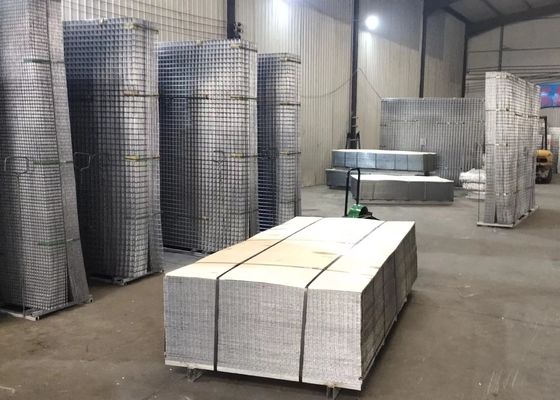 2X2 galvanizou a proteção de corrosão soldada gado de Mesh Panel Sheet do fio