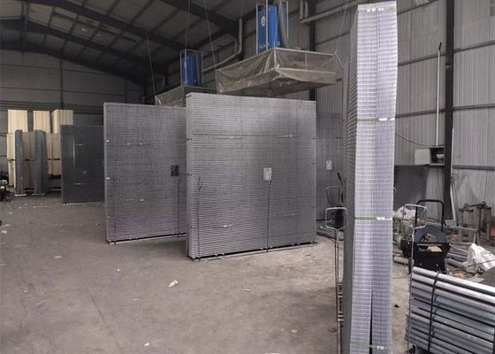 O Pvc resistente ao calor 3x3 soldou o fio Mesh For Garden Fence Panel