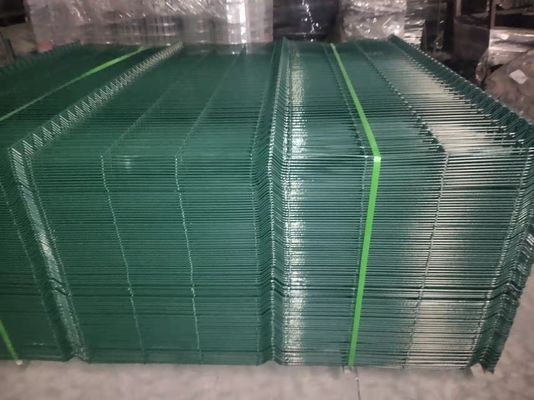 O cargo reto pulveriza rede de arame curvada revestida de Panels Triangle Bend da cerca do metal