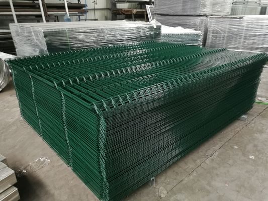 O perímetro de segurança 3d do jardim curvou o fio Mesh Fence Peach Shape Post