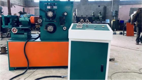 Técnica de tecido Máquina de trituração de malha de fio Largura ajustável 2 - 20 mm Malha