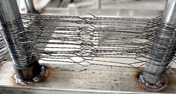 Barreira de Baixa Visibilidade MZP Anti-Tanque de Malha de Arame Metálico 10x10x1,4m