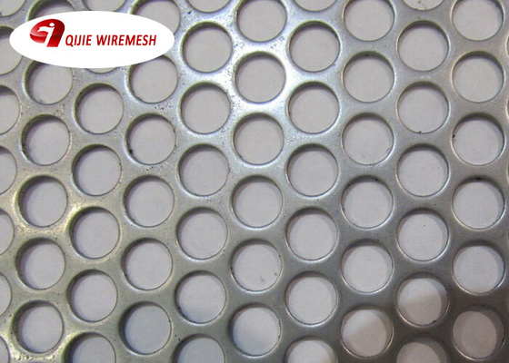 A beleza que a forma redonda do furo perfurou a malha do metal galvanizou o diâmetro de 5-10mm