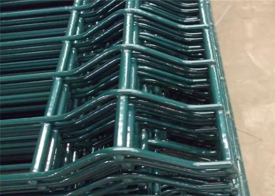 As aves domésticas abrigam o cerco soldado revestido Pvc da rede de arame galvanizadas com cargo