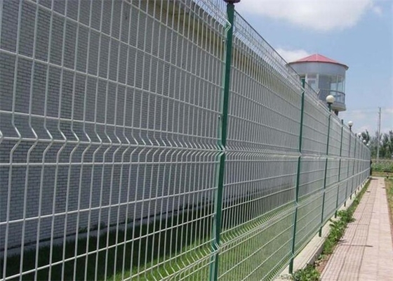 Jardim curvado revestimento Iso9001 da cerca do PVC ou do metal soldado do pó passado