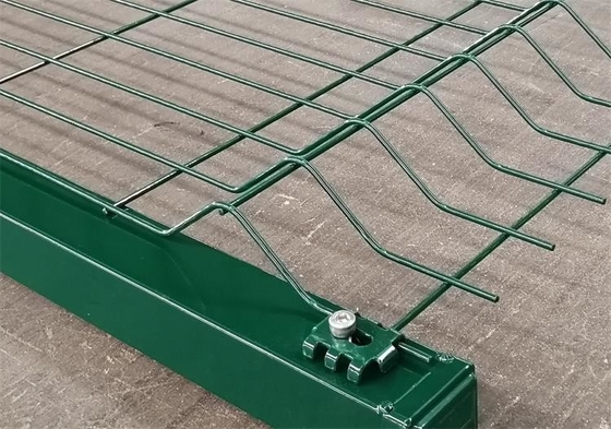 Cerca curvada colorida verde Panels do metal da altura decorativa do diâmetro 2m de 5mm